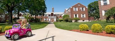 グレン・オークス